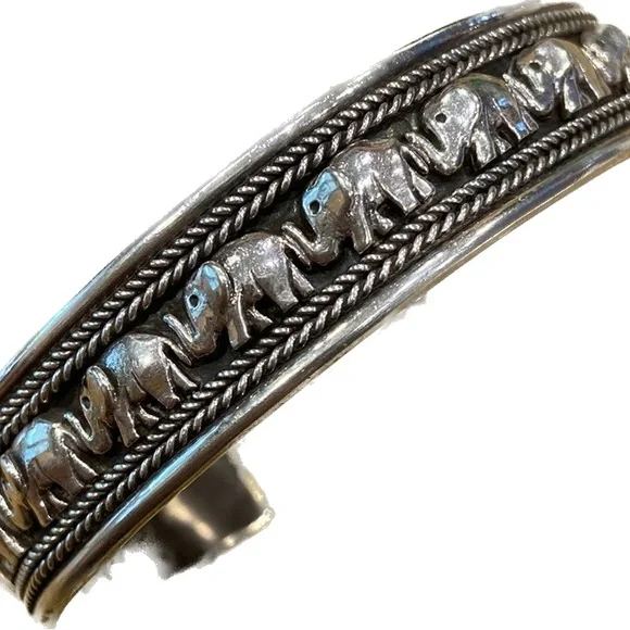 Vintage Sterling 925 elephant pave cuff bracelet Bali 80s good luck trunks up - Picture 2 of 10